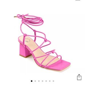 Journee Harpr Pink Heels